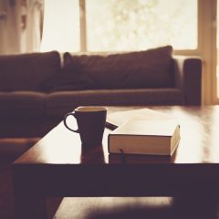How to Create a Living Space that Is Warm and Inviting